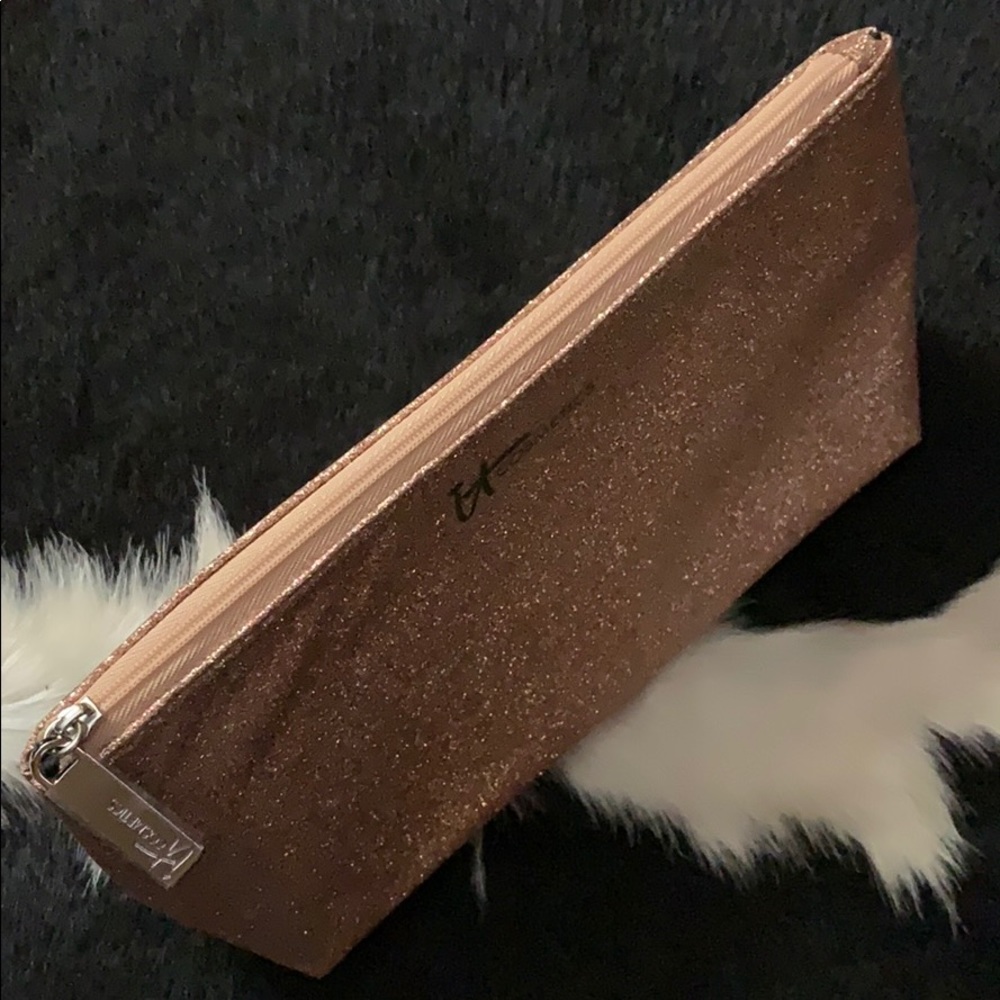 it cosmetics case - Picture 3 of 7